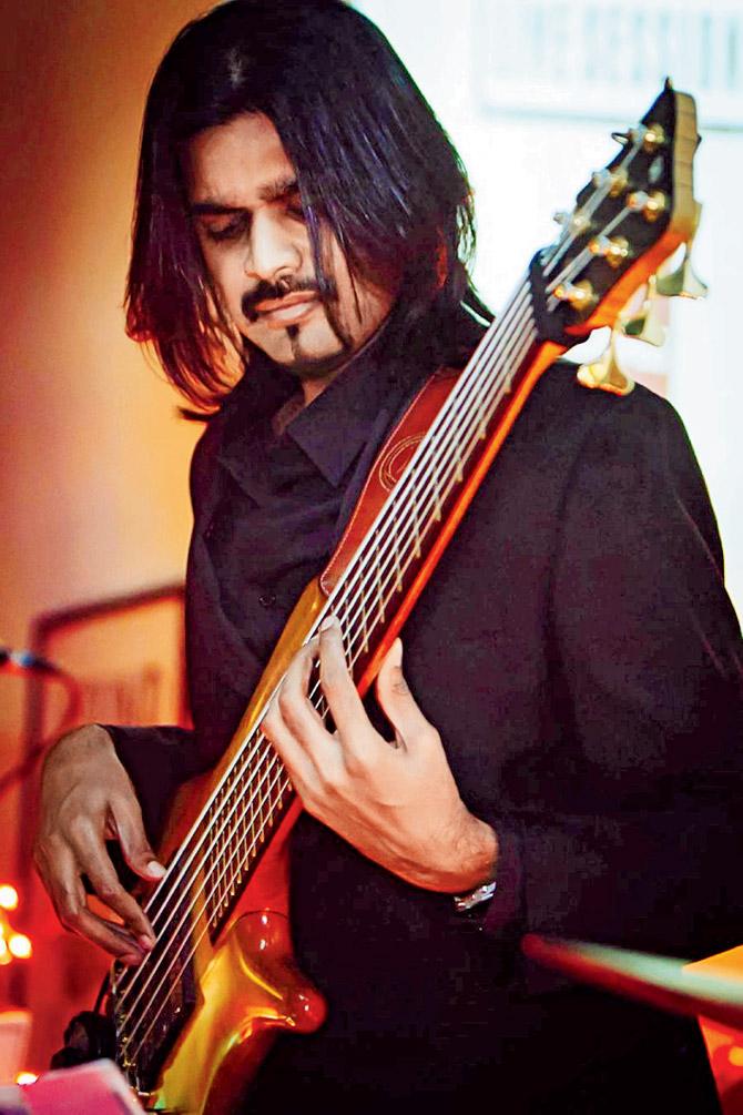 Sheldon DSilva, bassist