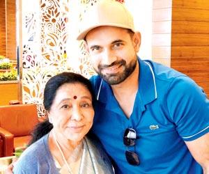 Asha Bhosle 'catches' cricketer Irfan Pathan at airport