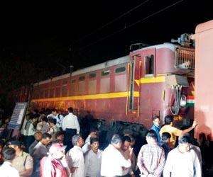 Mumbai: CR reverses three trains to help Dr Ambedkar followers pay homage