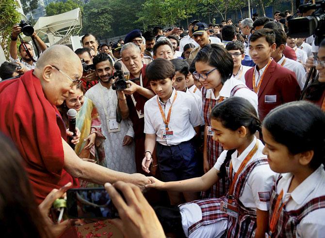 Dalai Lama Pay more attention to ancient Indian knowledge