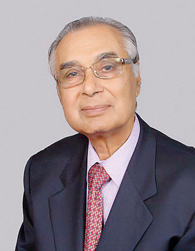Dr Dev Pahlajani
