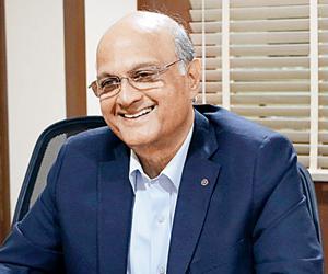 Gulamhusein A Vahanvaty resigns as RWITC chairman