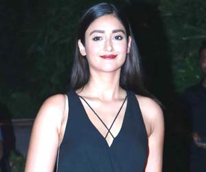 Ajay Devgn doesn't make you feel he is a superstar, says Ileana D'Cruz