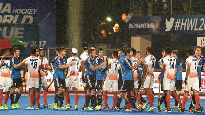 India and Argentina players. Pic/PTI