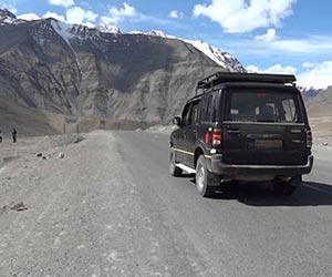 India's wonder! The 'Magnetic Hill' in Ladakh that defies gravity