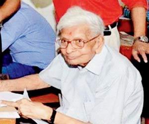 98-year-old man receives postgraduate degree from Nalanda varsity