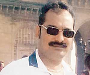 Mumbai: Man posing as a businessman cheats several of crores for scrap