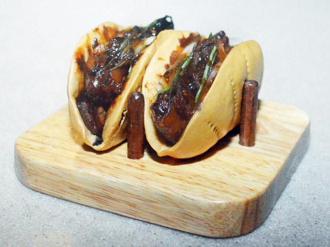 Peking duck bao