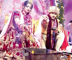 Akanksha Jindal marries Dil Deke Dekho actor Abhishek Bajaj