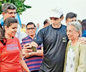 Mumbai: Doctors meet their heart patients to take a walk for good health