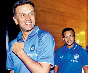 Ace-of-chase Virat Kohli offers tips to India U-19 squad
