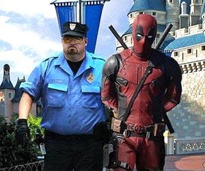 Ryan Reynolds pokes fun at Disney-Fox merger with new Deadpool still