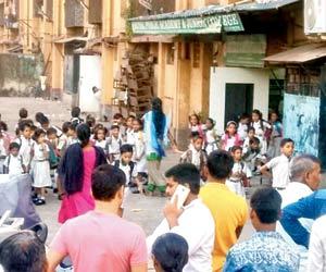 Mankhurd school endangers more than 500 students with illegal electricity supply