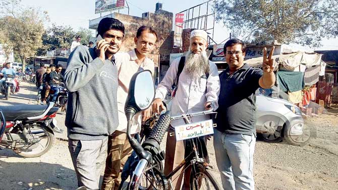 Shabbir Ghadiyali, 53, befriended several locals during his journey from Partapur village in Rajasthan to Mumbai
