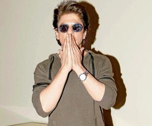 Shah Rukh Khan shares first photo from sets of Aanand L Rai's film