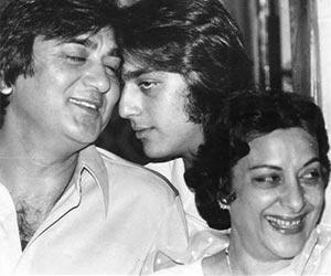 Sanjay Dutt shares throwback photo with parents Sunil Dutt and Nargis