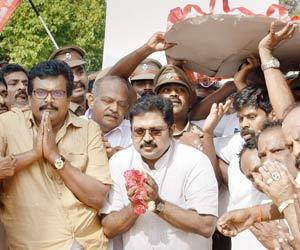 Dhinakaran wins RK Nagar bypoll, stuns AIADMK