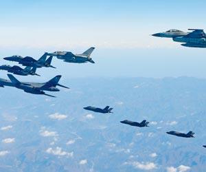US bomber flies into South Korea war games amid tensions