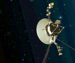 NASA fires up Voyager 1 thrusters after 37 years