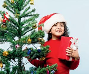 Christmas fun for kids with some music and dance activities