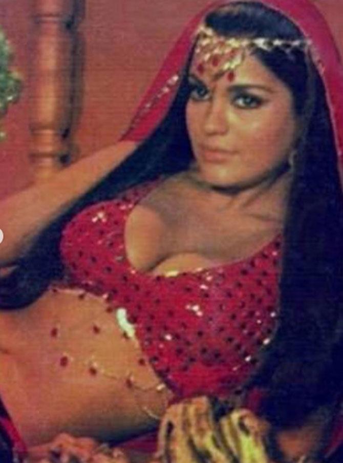 Sunny Leone Xxx Sex Photo - An inspired Sunny Leone shares bold photos of Zeenat Aman, Mandakini,  Madhubala