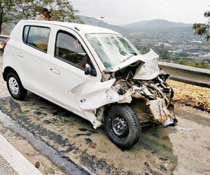 Three including infant, killed in mishaps on Mumbai-Pune Expressway