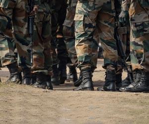 Youths, security forces clash in Srinagar