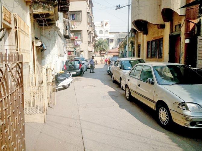 Mahim Dargah street