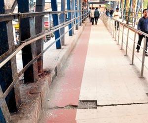 Andheri skywalk audit: This Mumbai walkway is dirty, dangerous and encroached