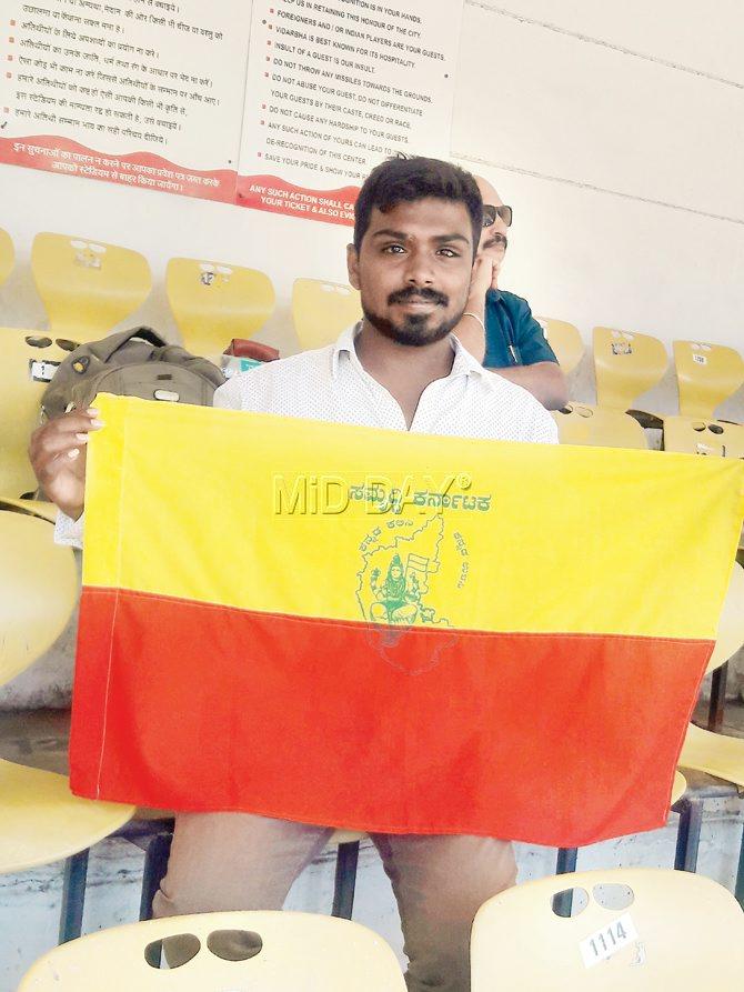 Suhas Naidu, a Karnataka fan, who travelled from his home in Bangalore to Nagpur for the Ranji quarter-final. Pic/Subodh Mayure