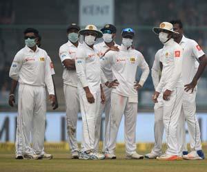 IND v SL 3rd Test: Delhi air pollution briefly halts match, players wear masks