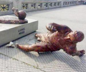 Lionel Messi's statue vandalised again, sculpture chopped off at ankles