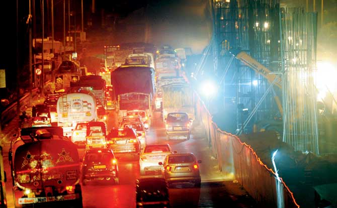 Motorists along this route waste a minimum of an hour every day in the traffic snarls on the Western Urban Road. File pic