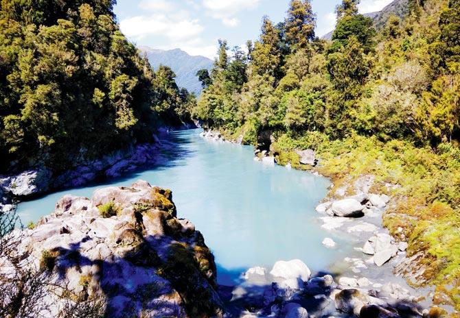 The Hokitika Gorge is a natural granite which lends this colour to the water. You can cross the swing bridge, see the Hokitika River, and explore the Lake Kaniere Scenic Reserve