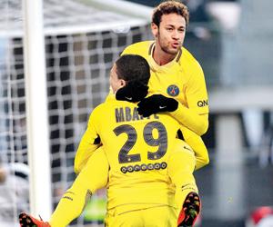 Ligue 1: Neymar scores twice on return in Paris St Germain's 4-1 win