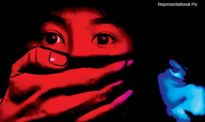 Father rapes minor daughter repeatedly