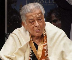 Shashi Kapoor passes away: Narendra Modi, Sonia Gandhi pay tributes