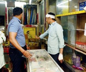 Mumbai Crime: Robbers strike Kurla mobile shop, flee with Rs 27,000 cash