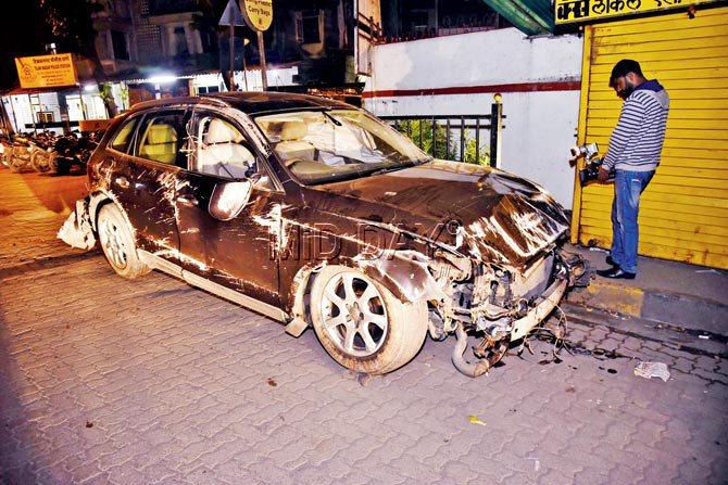 The badly smashed up car. Pics/ Pradeep Dhivar
