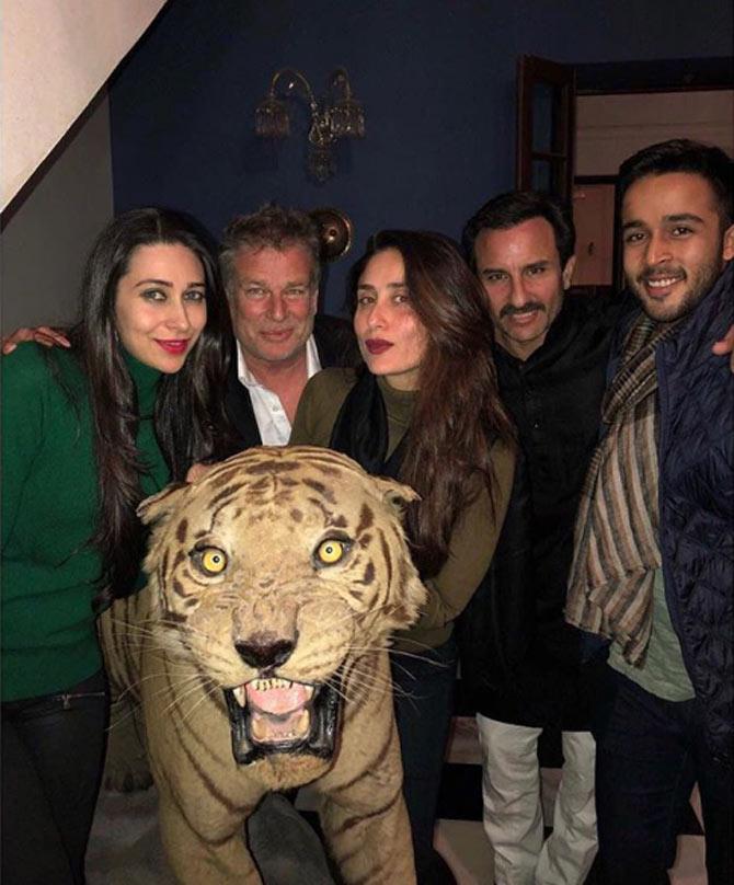 Karisma Kapoor, Karan Kapoor, Kareena Kapoor Khan and Saif Ali Khan with a guest at Taimur