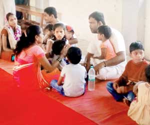 Mumbai: Taloja Jail inmates enjoy emotional day with their children