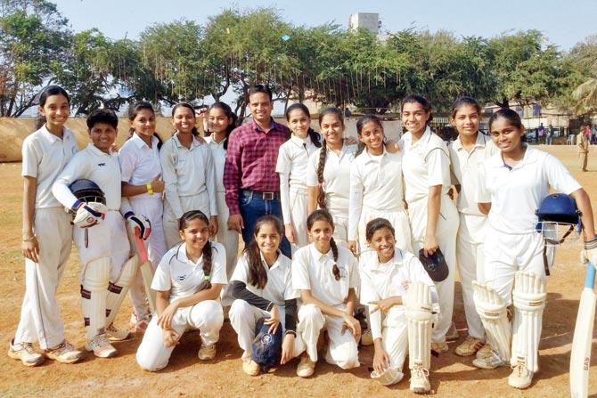 Shardashram Vidyamandir players pose after winning the final of the MSSA Manoramabai Apte Memorial under-16 girls cricket tournament at Islam Gymkhana yesterday. pic/Binaisha M Surti