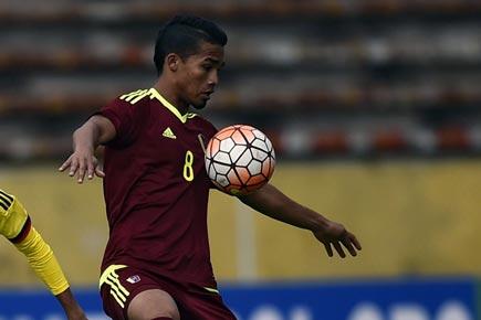 Man City sign Venezuelan teenager Herrera