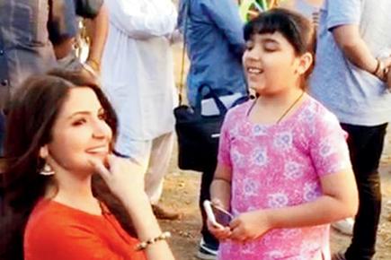 This video of a little girl singing 'Jag Ghoomeya' for Anushka Sharma is adorable