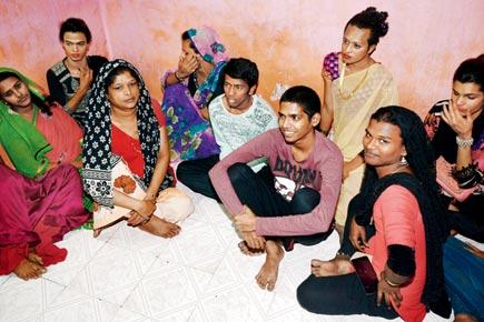 Mumbai: Beaten for not being man enough, 2 'men' move in with 'hijras'