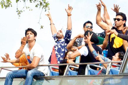 Sushant Singh Rajput blows kisses during 'Raabta' song shoot