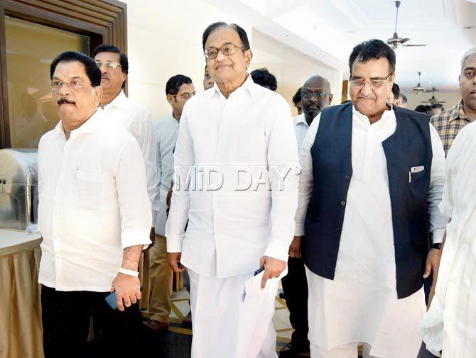 P Chidambaram arrives to attend an interactive session on Real Estate at Andheri yesterday. Pic/Shadab Khan