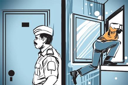 Probe started against 10 Navi Mumbai police officials who let killer escape