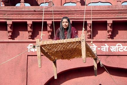 Despite her fear of heights Niti Taylor made to shoot for 'high altitude' scene