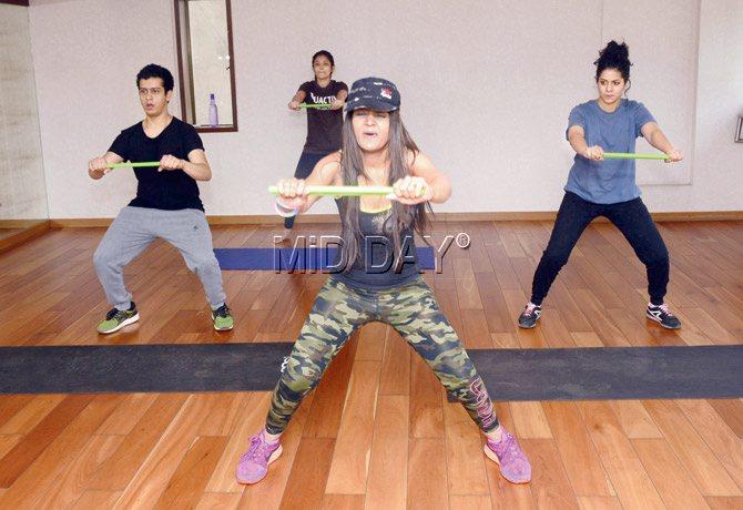 Instructor Jignya Johri leads fitness first timers through a Pound routine. Picss/Bipin Kokate